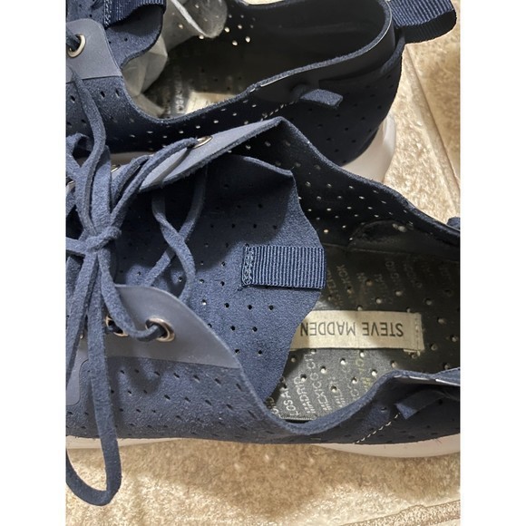Steve Madden Blue Chyll Perforated Suede Low Lace Up Sz 12 - Picture 5 of 8